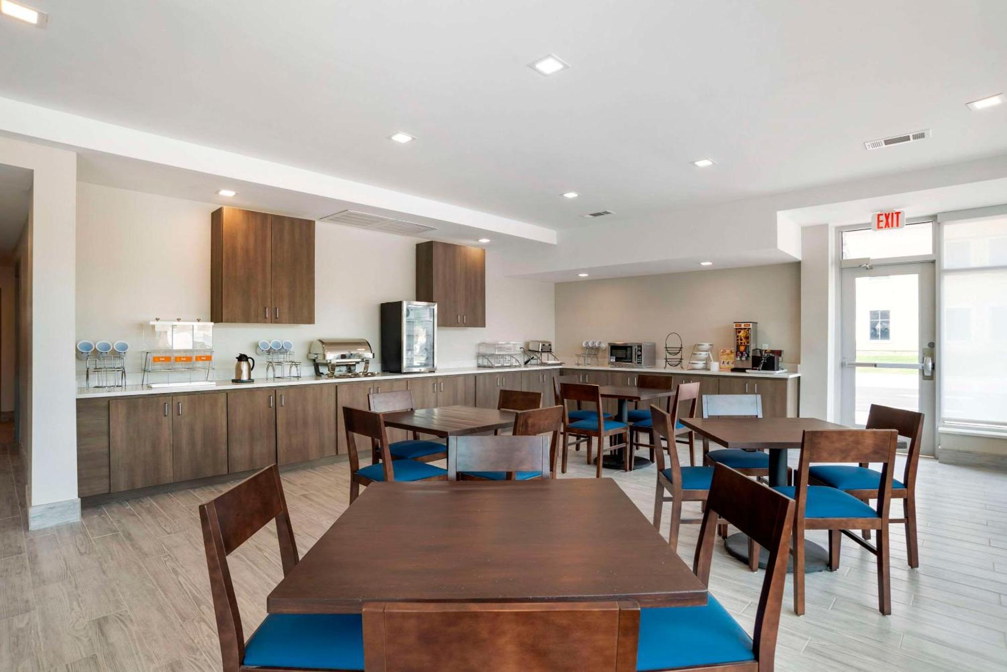 Comfort Inn & Suites Destin Near Henderson Beach Мирамар Бийч Екстериор снимка