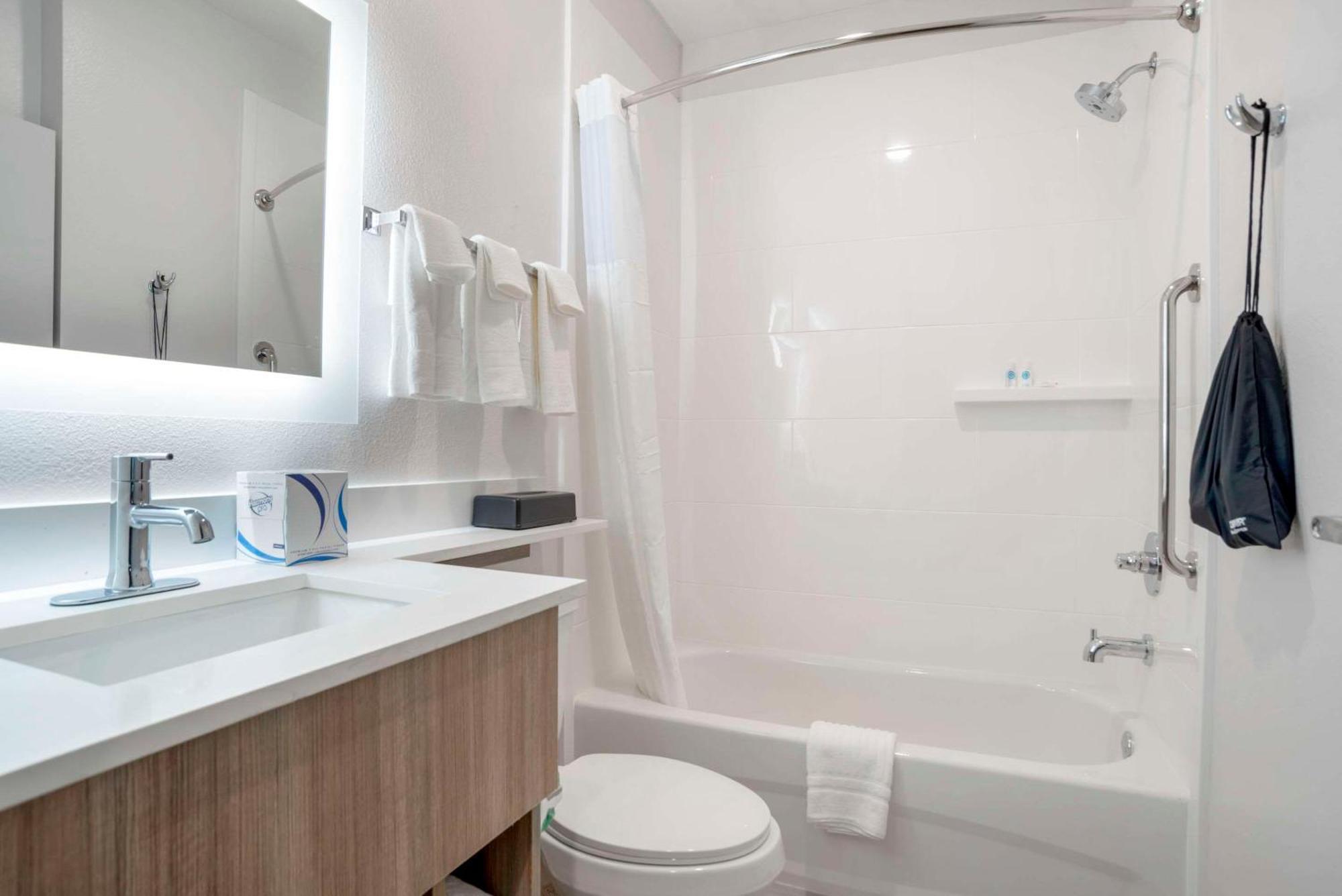 Comfort Inn & Suites Destin Near Henderson Beach Мирамар Бийч Екстериор снимка